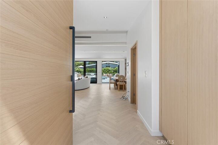 Property Photo:  5500 Fenwood  CA 91367 