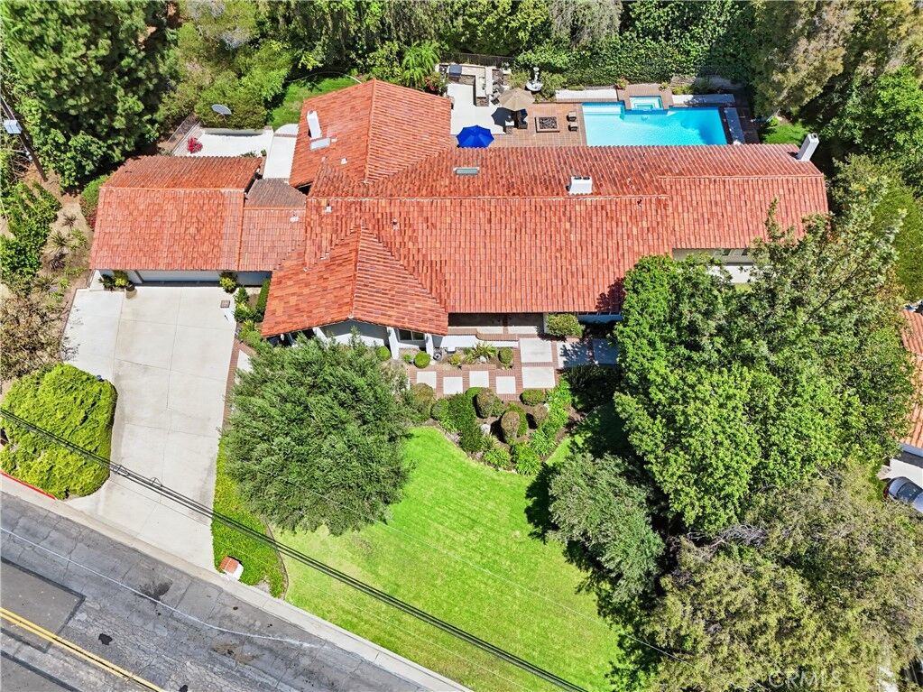 Property Photo:  2101 Pioneer Avenue  CA 92831 