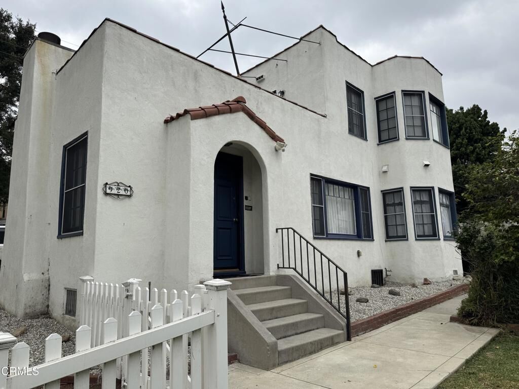 Property Photo:  920 Summit Drive  CA 91030 