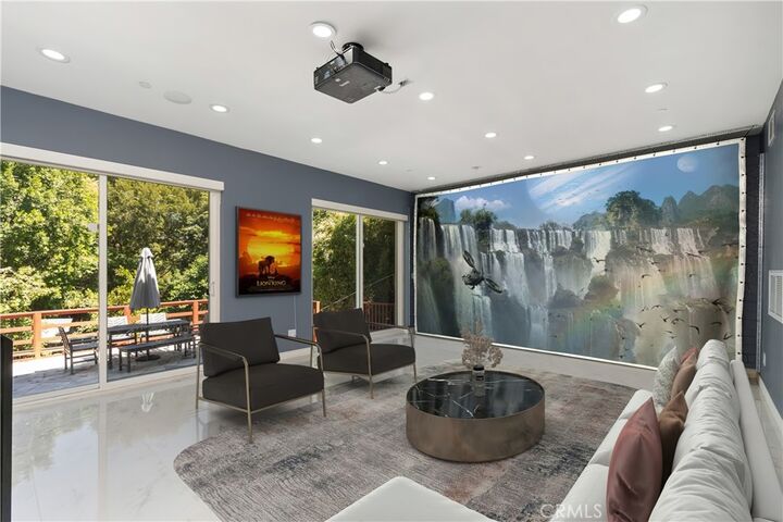 Property Photo: 7670 Woodrow Wilson CA 90046