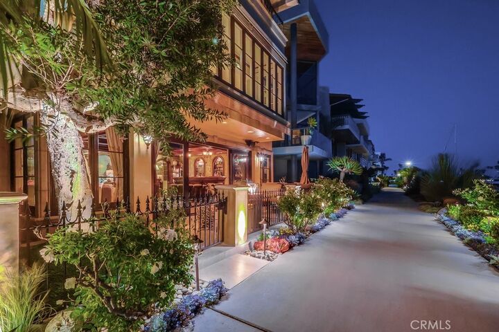 Property Photo: 6048 Lido CA 90803