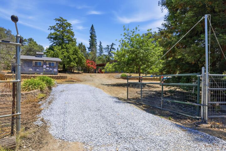 Property Photo: 4050 Burnett Road CA 95648