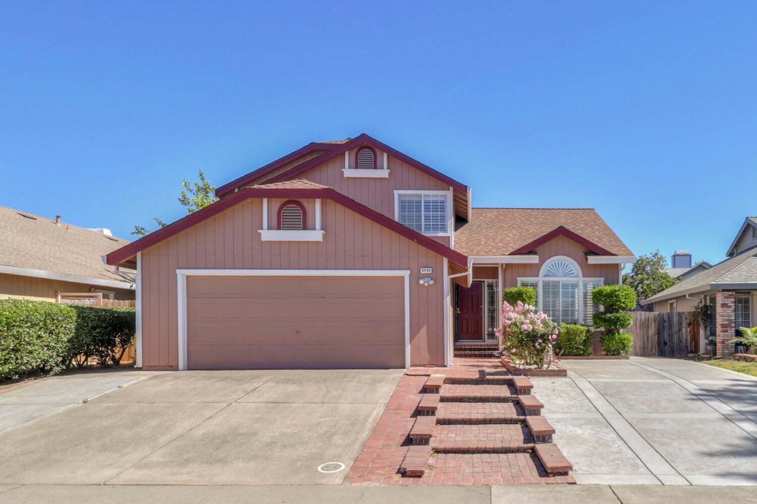 Property Photo:  8436 Cutler Way  CA 95828 