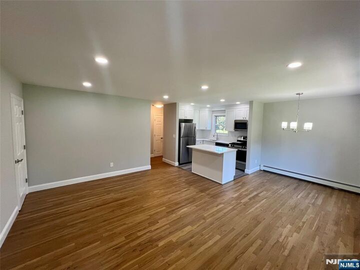 Property Photo:  115 N Franklin Turnpike 4  NJ 07446 