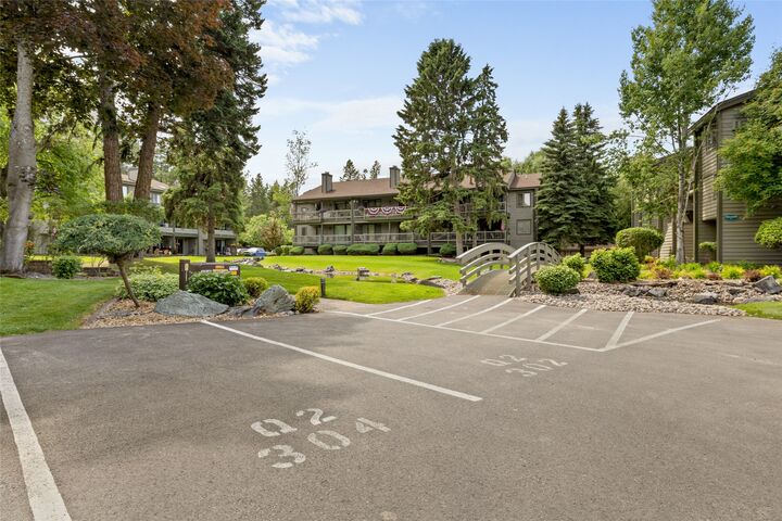 Property Photo:  270 Bridge Street Qc2 #304  MT 59911 