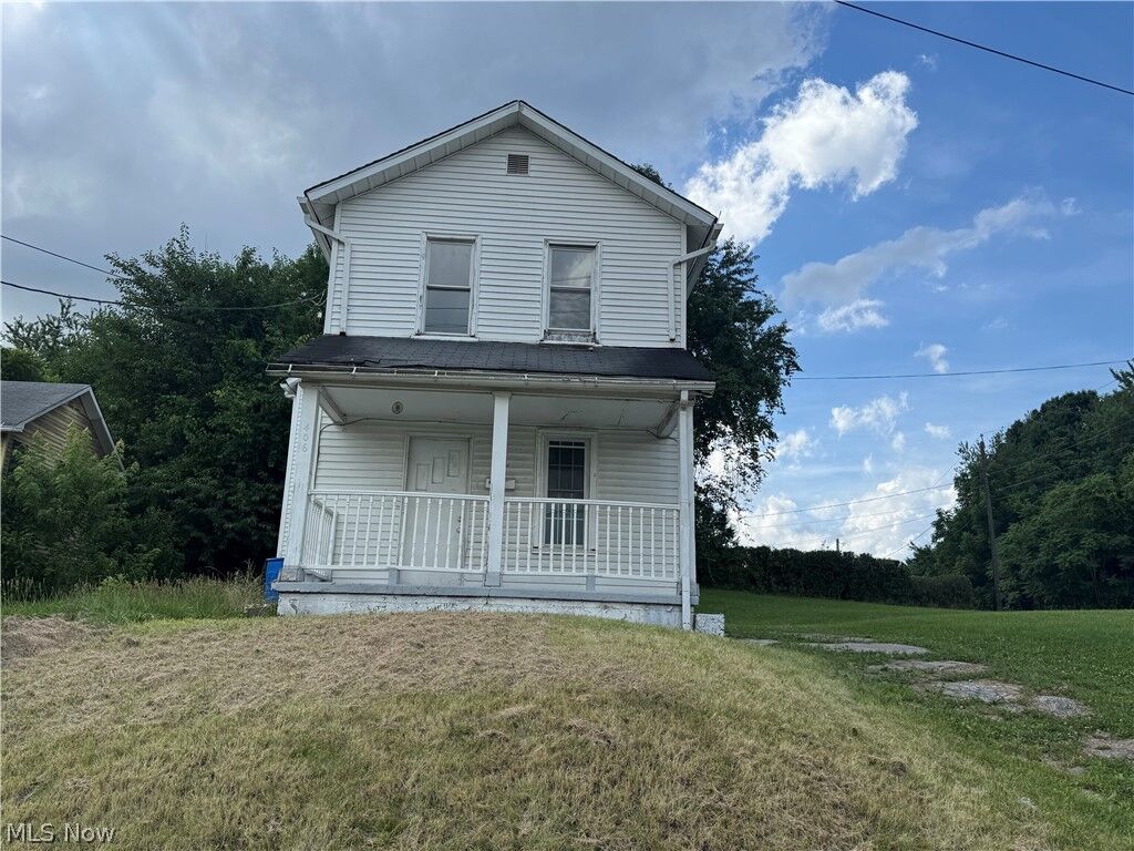 Property Photo:  406 S Jackson Street  OH 44506 