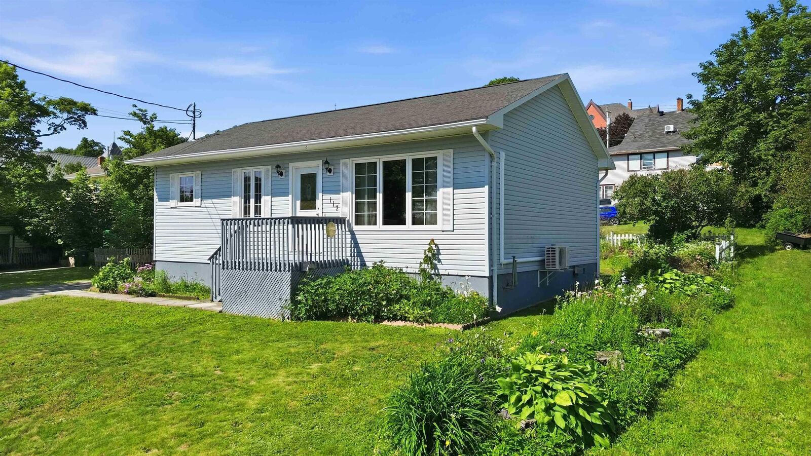 Property Photo:  117 First Avenue  NS B0V 1A0 