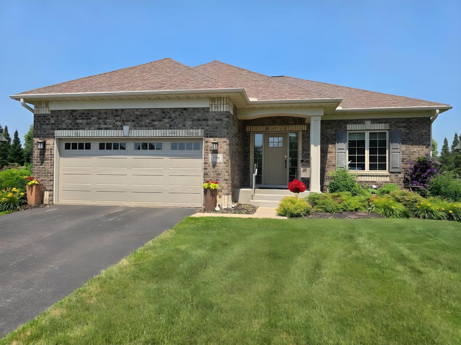 Property Photo:  316 Wedgewood Circle  WI 54016 