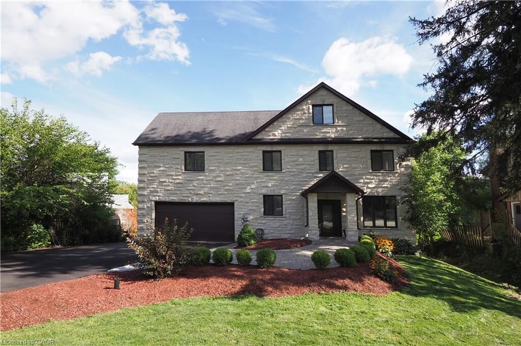 Property Photo: 530 St Andrew Street E ON N1M 1R6