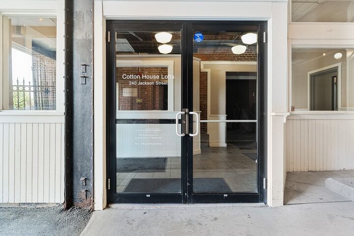 Property Photo:  240 Jackson Street 622  MA 01852 