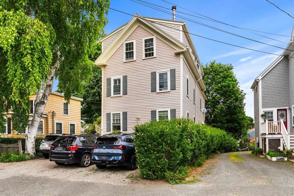 Property Photo:  13 Linden St 3  MA 01945 