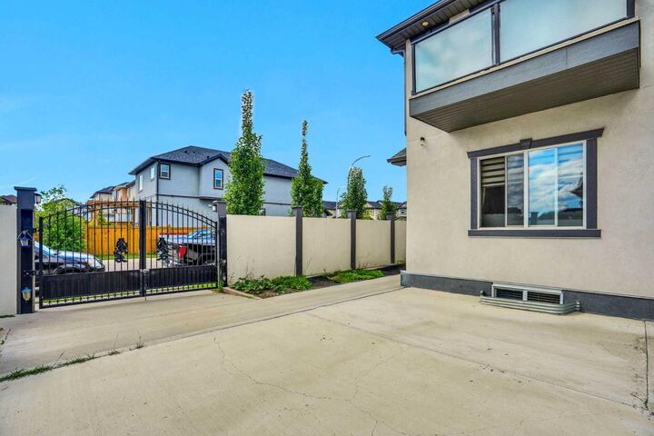 Property Photo:  332 Saddlemont Boulevard NE  AB T3J 0B4 