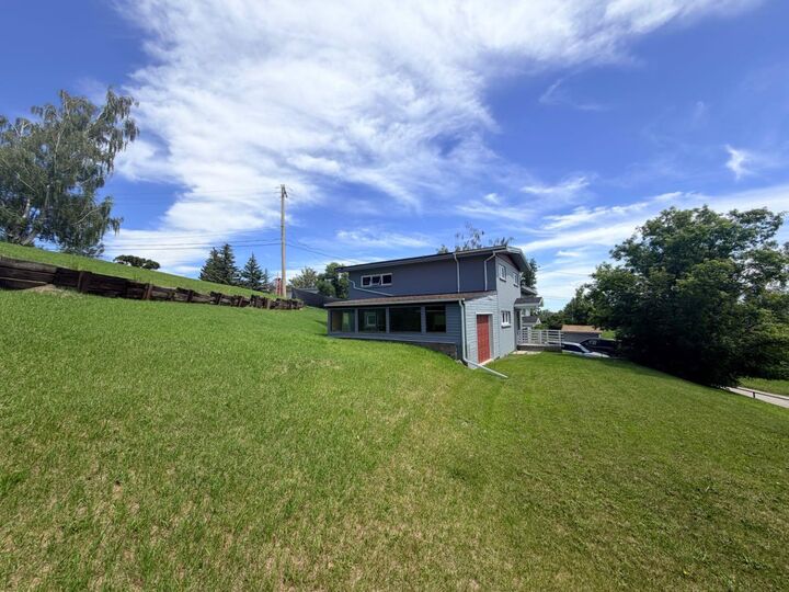 Property Photo:  771 Dundas Street  AB T0K 1W0 
