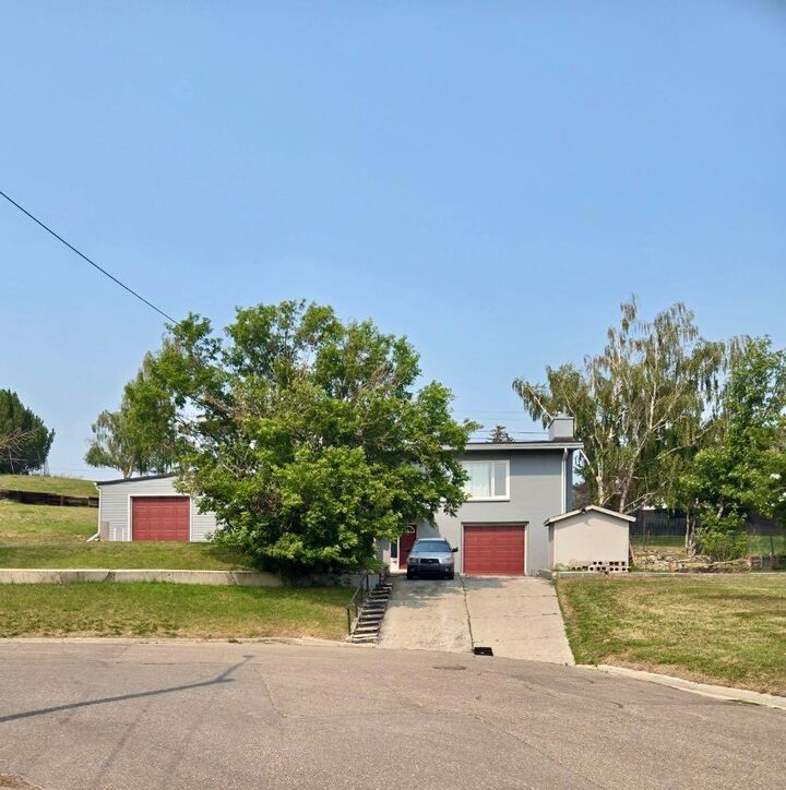 Property Photo: 771 Dundas Street AB T0K 1W0