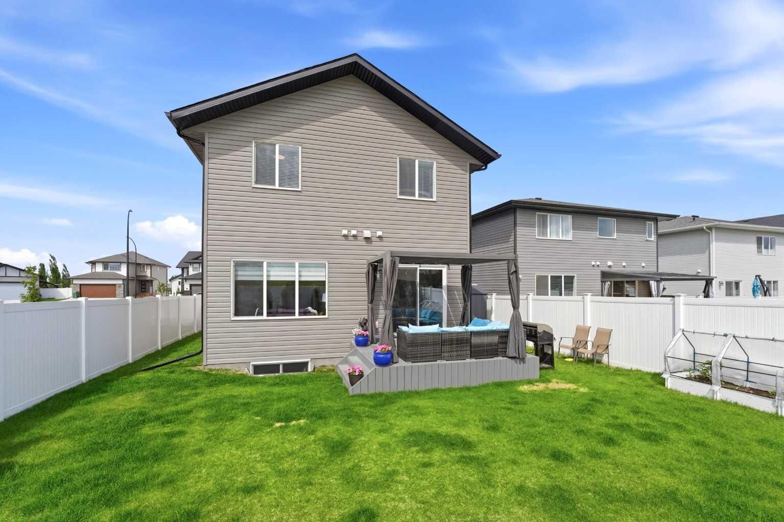 Property Photo: 37 Toal Close AB T4P 0W6