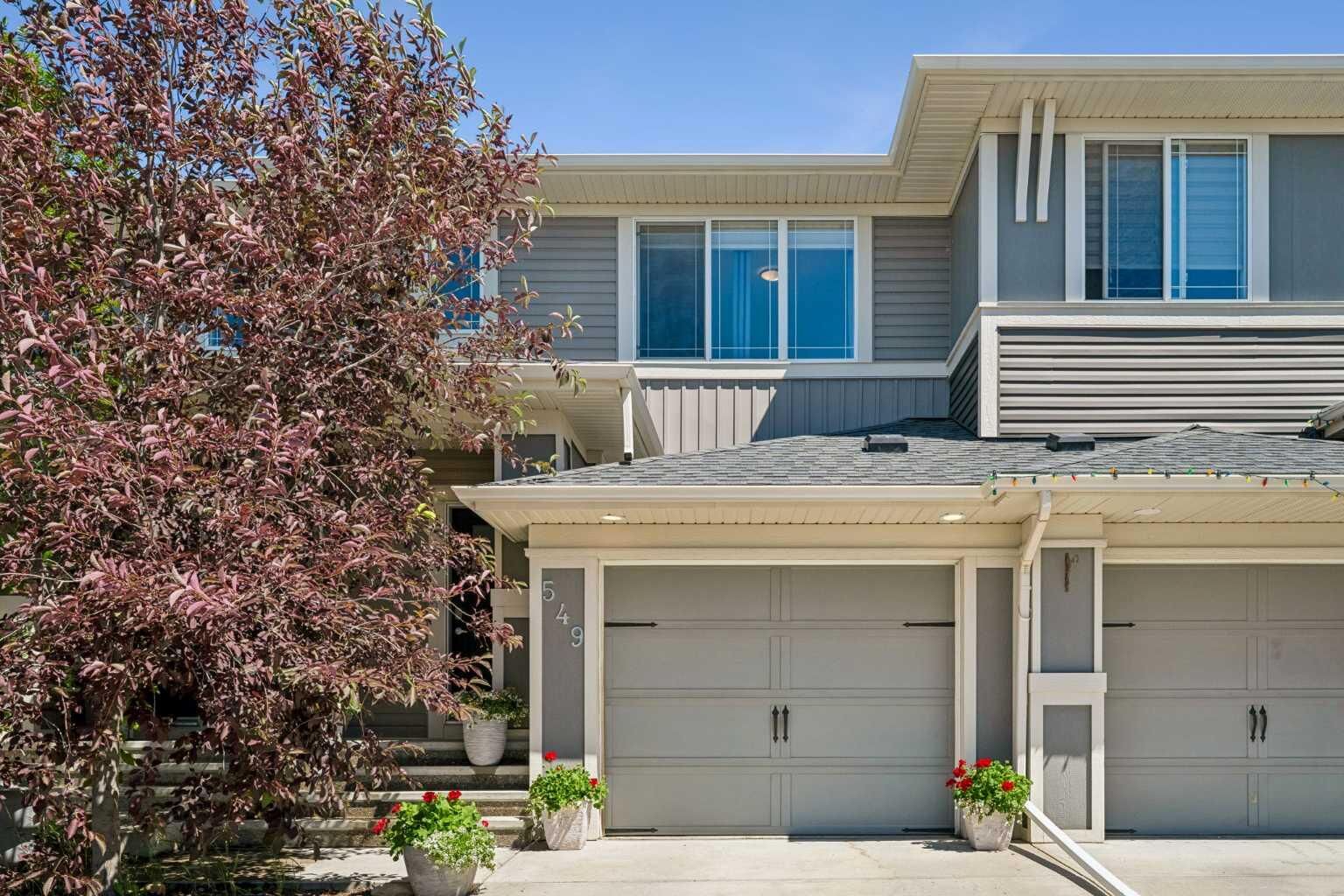 Property Photo: 549 Hillcrest Road SW AB T4B 4H6