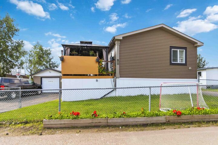Property Photo: 185 Grey Crescent AB T9H 2N4