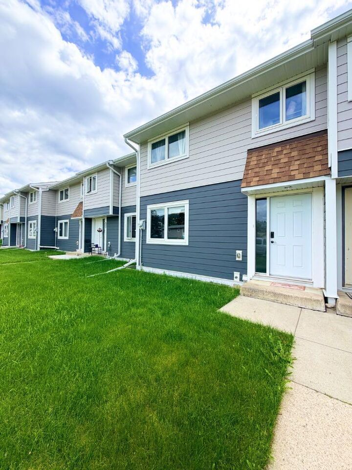 Property Photo: 53 97 Avenue AB T0E 0Y0