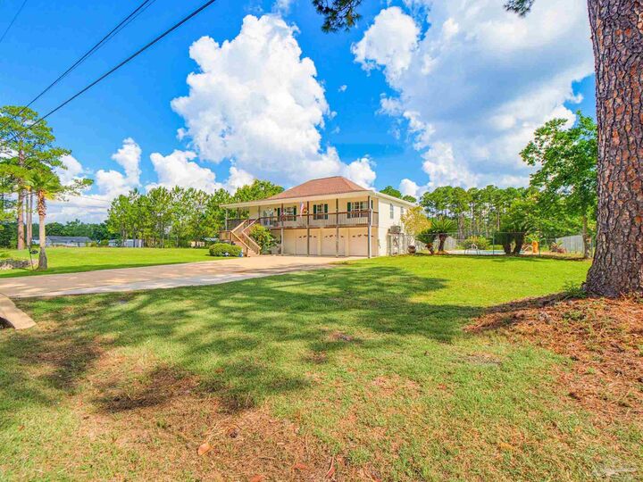 Property Photo: 8110 Virginia Ln FL 32583