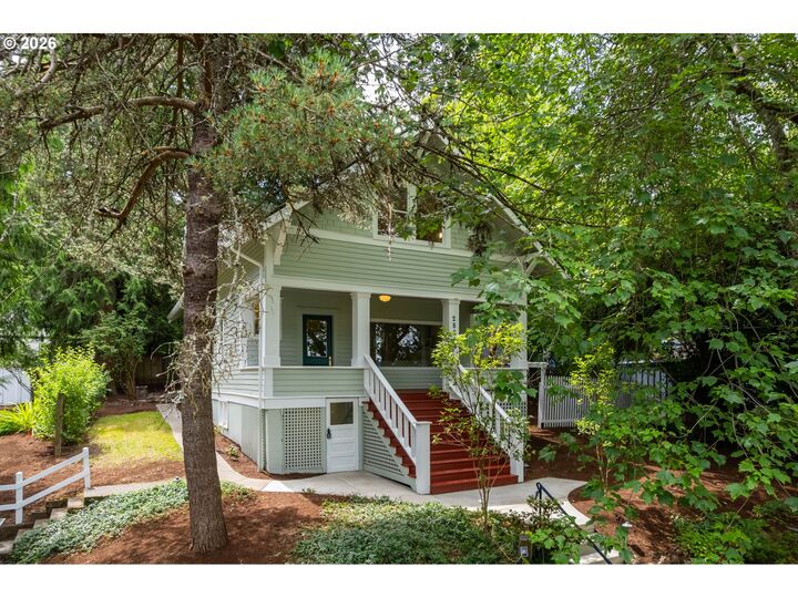 Property Photo: 2824 SW Illinois St OR 97239
