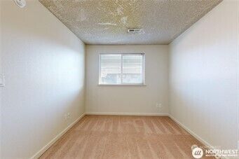 Property Photo: 1910 J Street 206 WA 99362