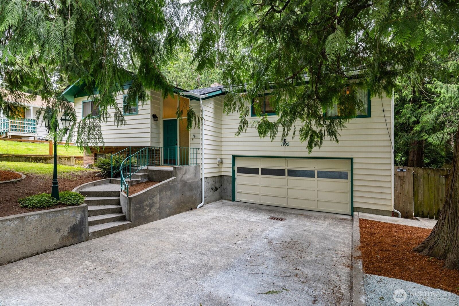 Property Photo:  1105 N 14th Street  WA 98273 