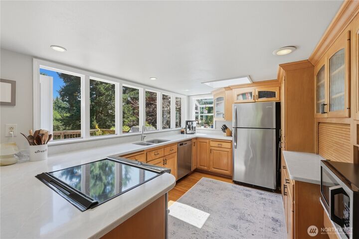 Property Photo: 18002 25th Avenue NE WA 98155