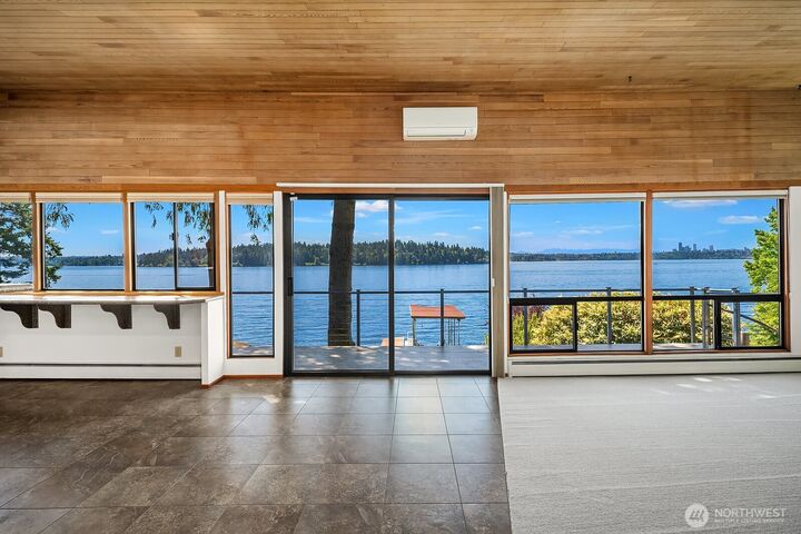 Property Photo:  4835  Forest Avenue SE  WA 98040 