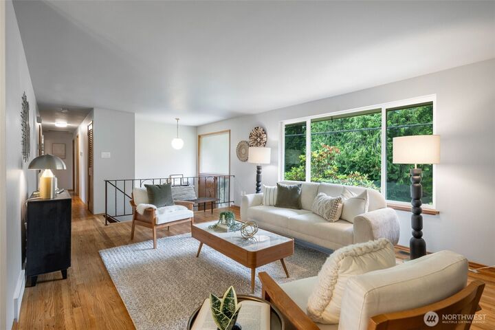 Property Photo:  2115 N 178th Street  WA 98133 