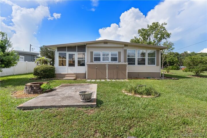 Property Photo: 10312 E Pike Drive FL 34450