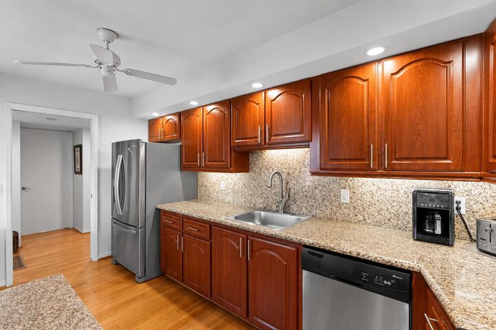 Property Photo:  625 Oaks Drive 405  FL 33069 