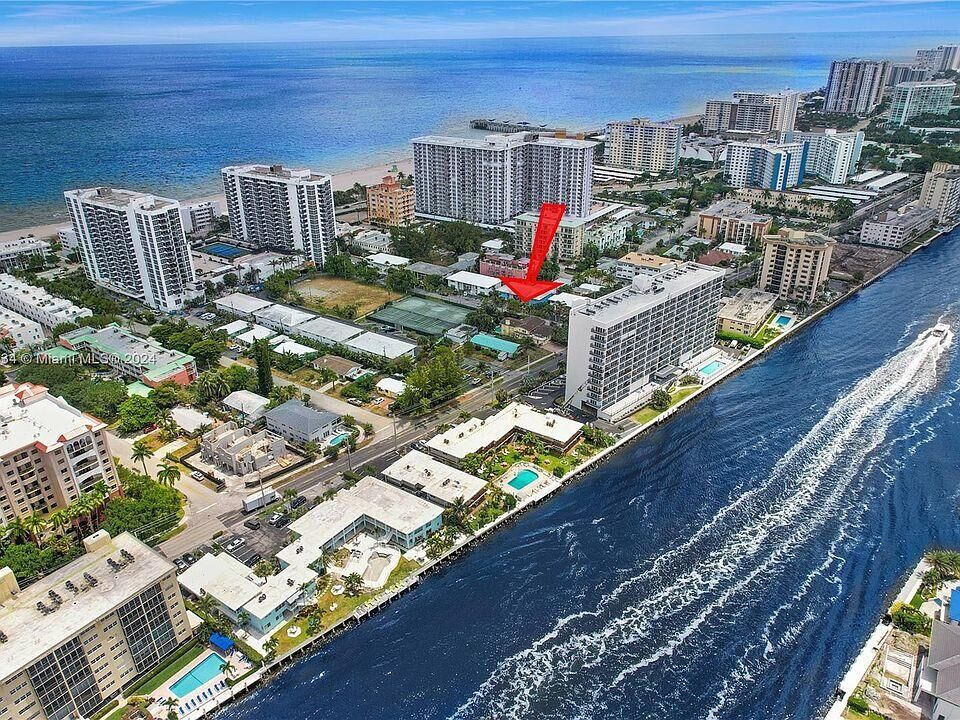 Property Photo:  524 N Riverside Drive  FL 33062 