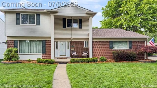 Property Photo:  8731 Paulina Drive  MI 48312 