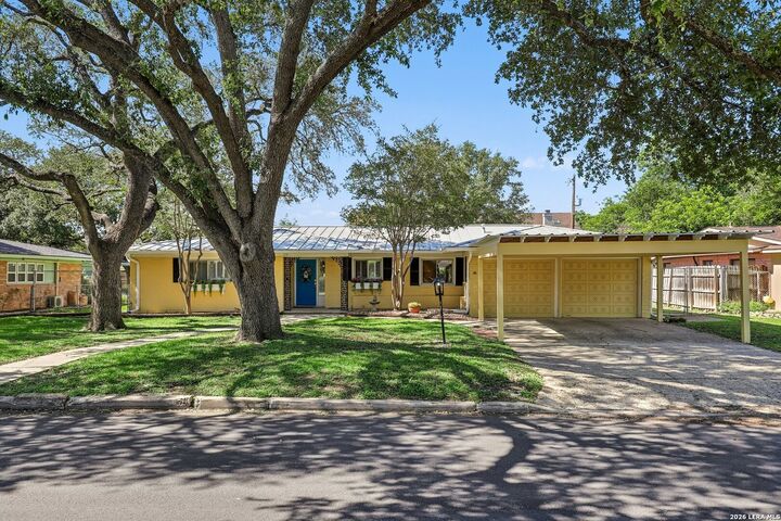 Property Photo:  418 Northridge  TX 78209 