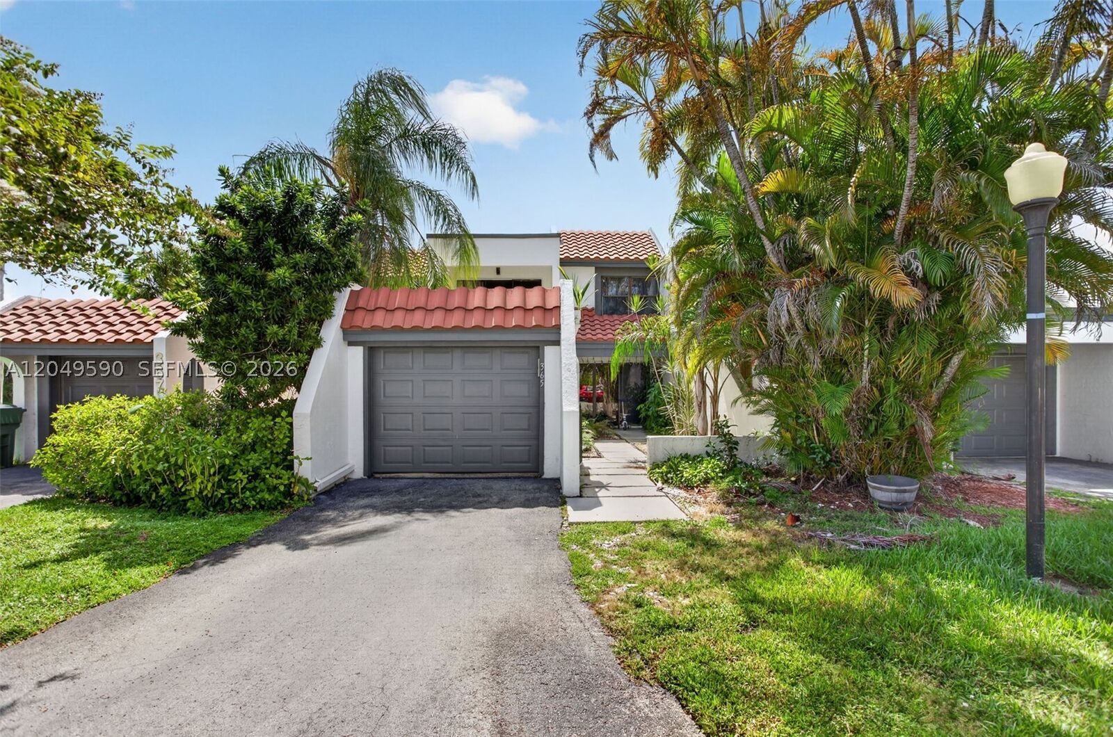Property Photo:  365 Fern Dr 7-2  FL 33326 