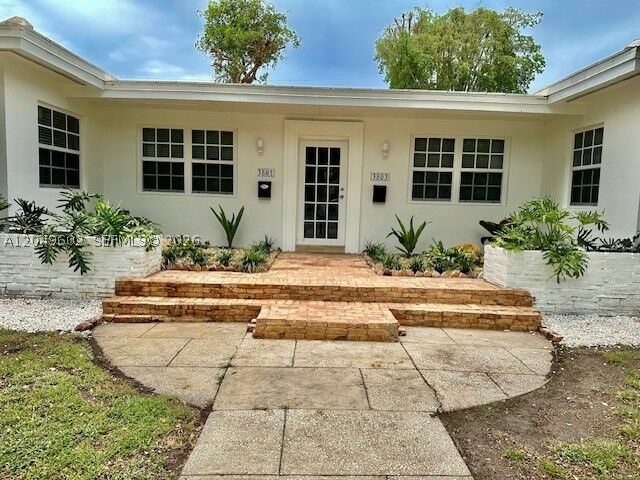 Property Photo: 3801 Ponce De Leon Blvd 3803 FL 33134