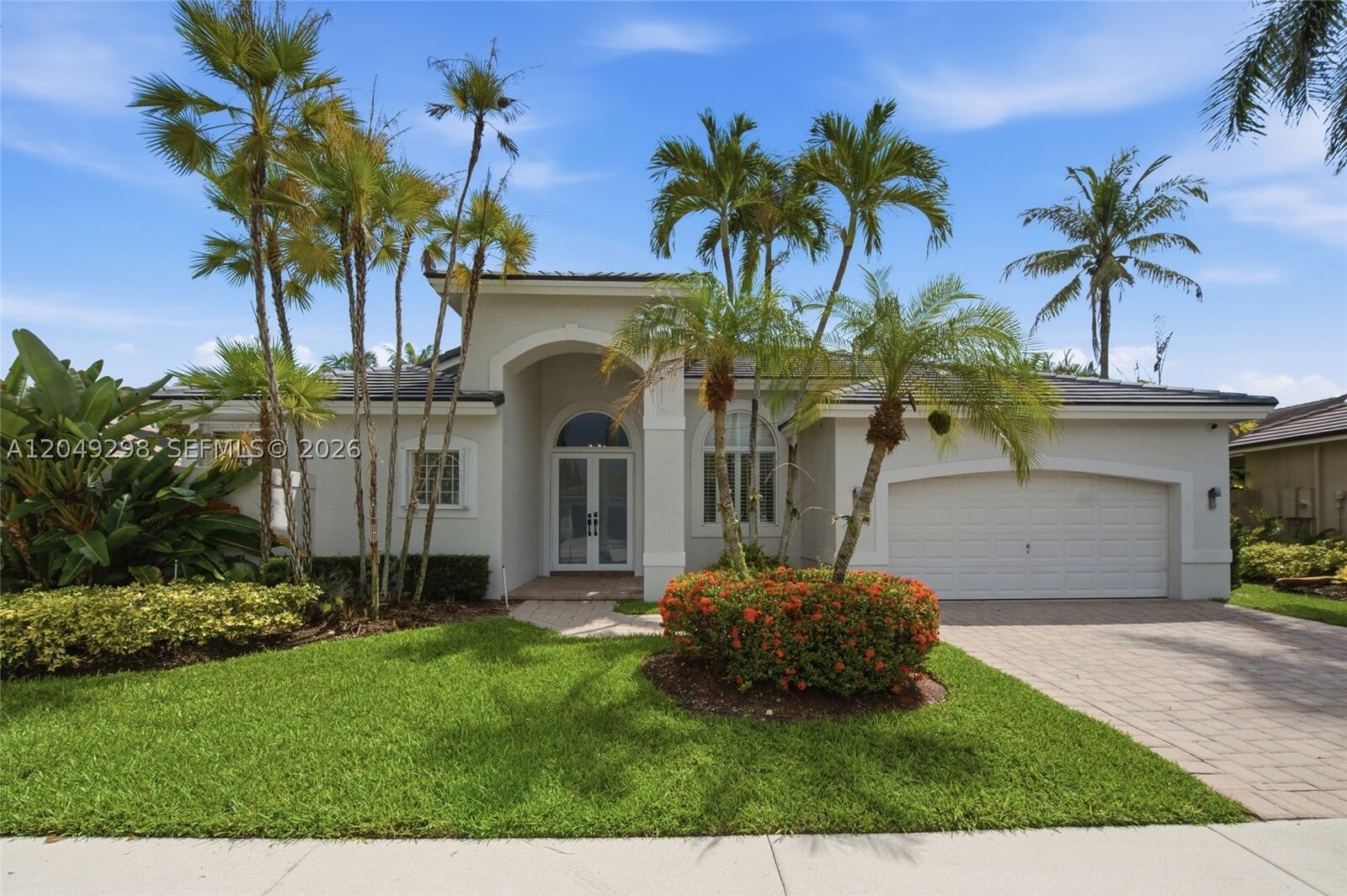 Property Photo: 2542 Eagle Run Dr FL 33327