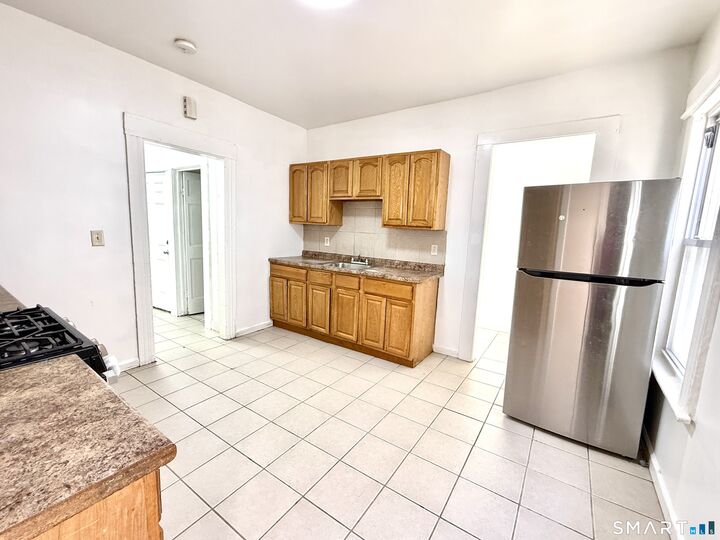 Property Photo:  202 Sixth Street 1st Fl  CT 06607 