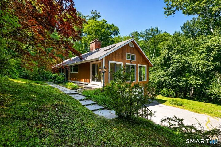 Property Photo:  32 Hallsey Lane  CT 06525 