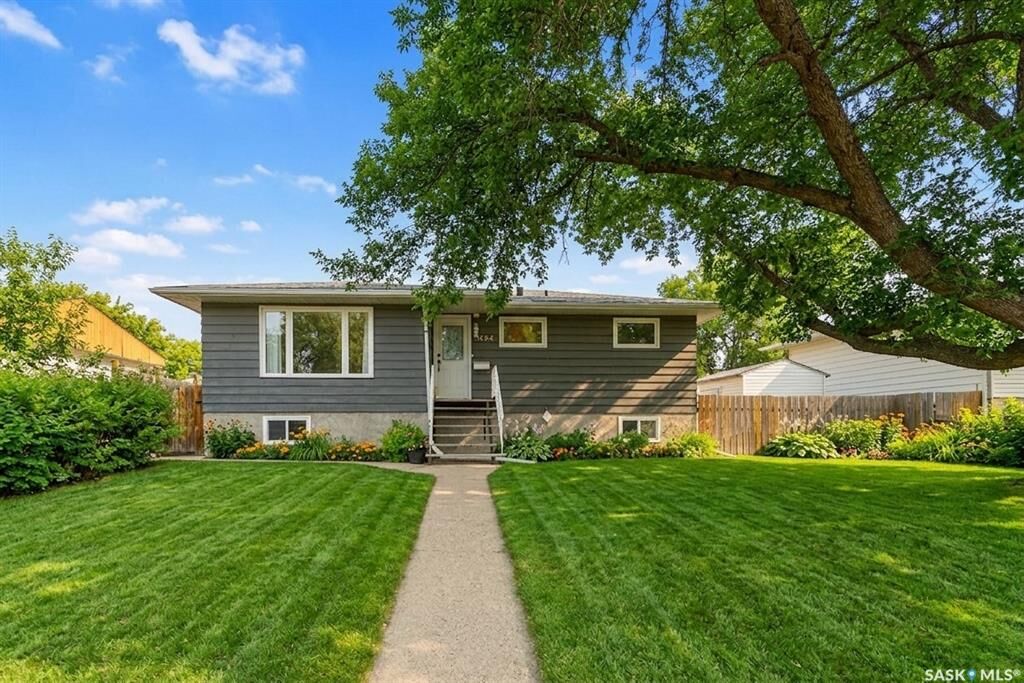 Property Photo:  1154 Caribou Street W  SK S6H 2B5 