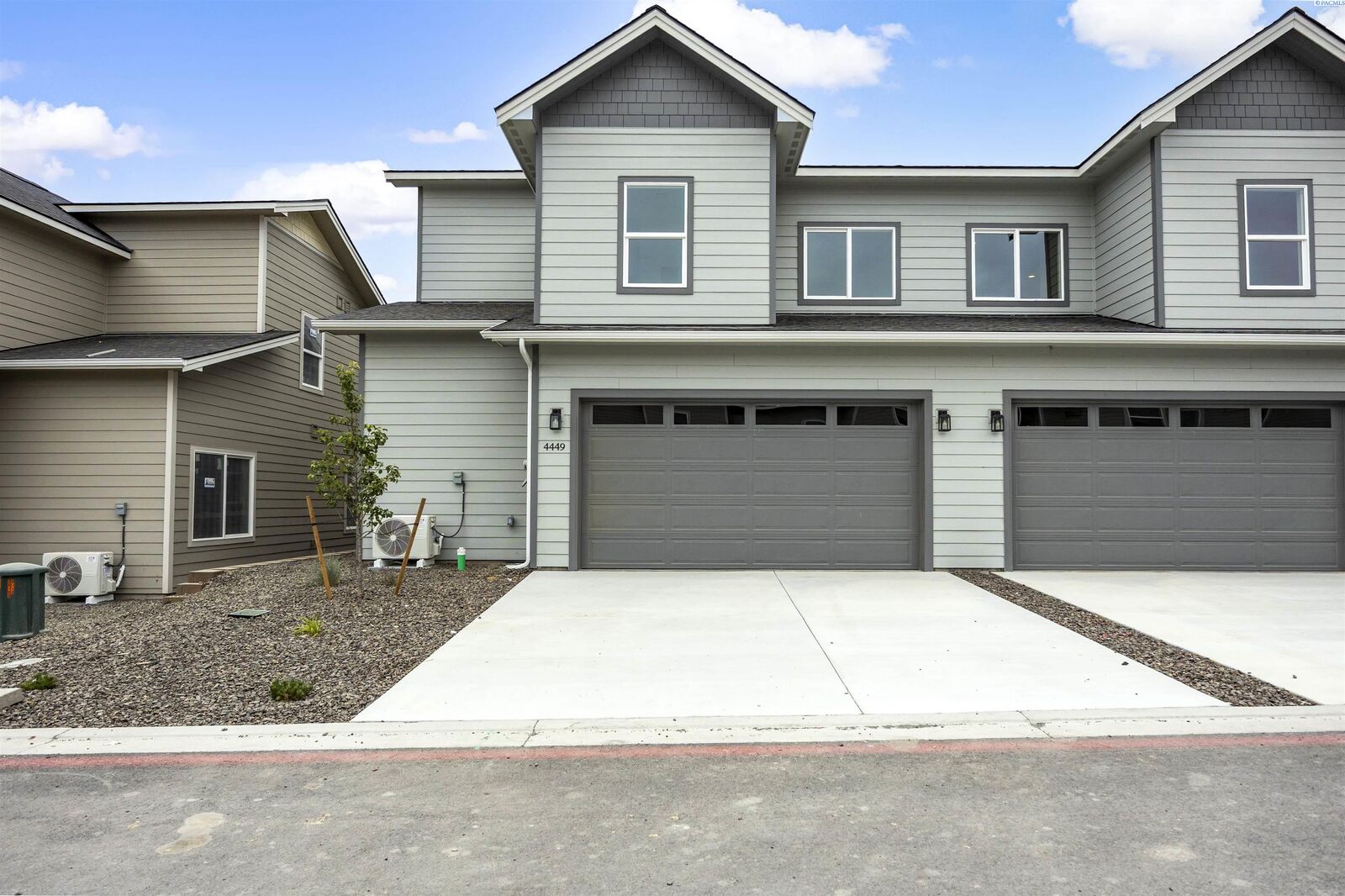 Property Photo:  4449 Conifer St  WA 99353 