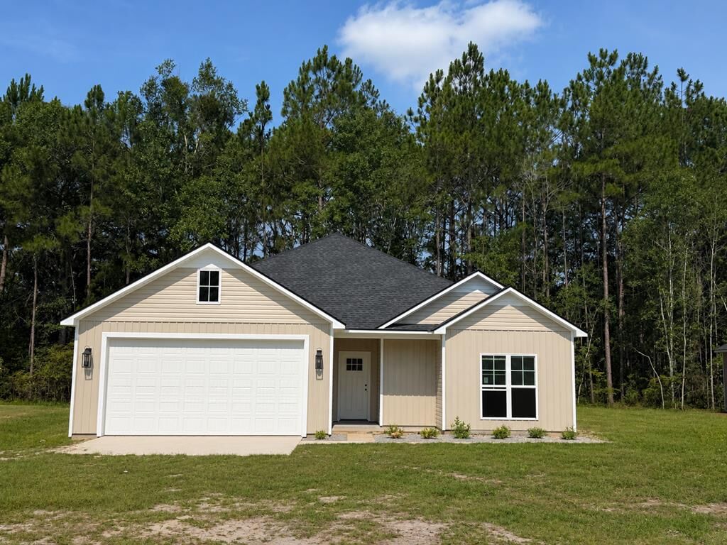 Property Photo:  48 Sloans Village Way SE  GA 31768 