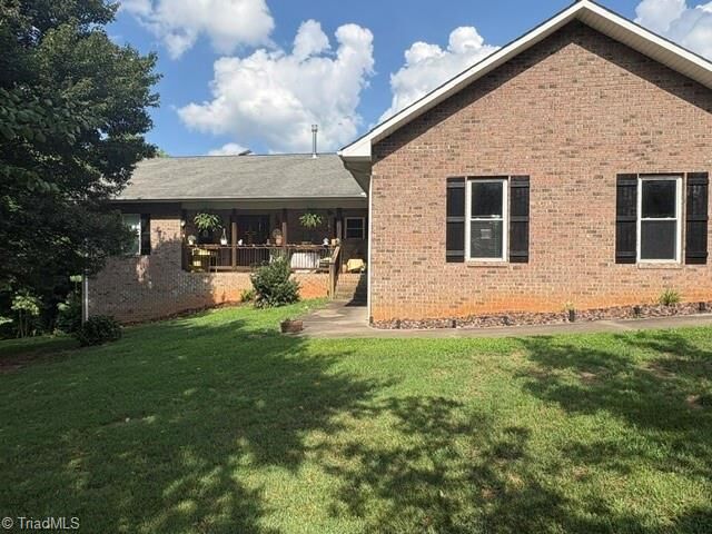 Property Photo:  226 Barefield Drive  NC 28651 