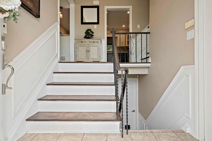 Property Photo: 1563 Brentano Boulevard ON L4X 1A5