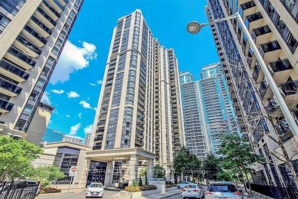 Property Photo:  155 Beecroft Road 1716  ON M2N 7C6 