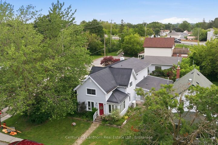 Property Photo:  89 Gordon Street  ON K8P 3E7 
