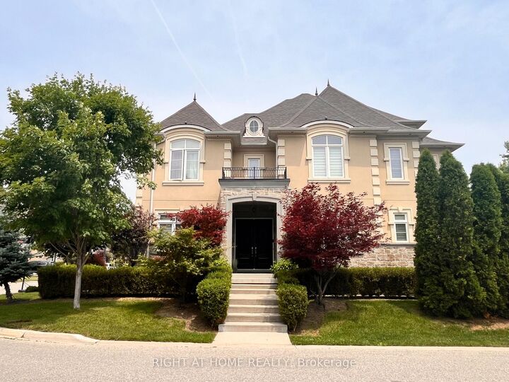 11 Fairmont Close — photo 1
