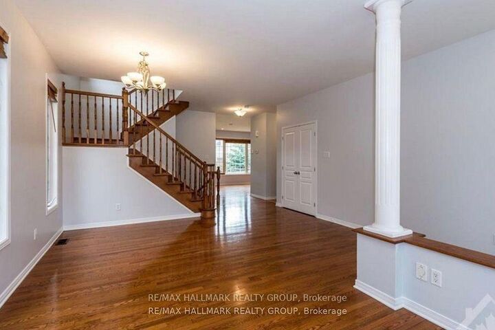 Property Photo: 135 Stedman Street ON K1T 0B4