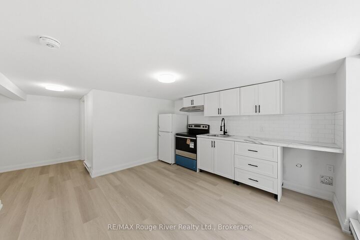Property Photo: 144 Macdonald Avenue Unit C ON K8N 3Y3