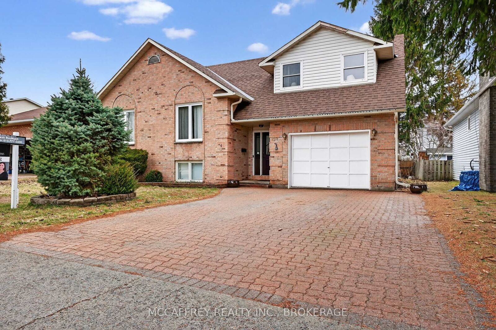 Property Photo: 1311 Cuthbertson Avenue ON K6V 6Y2